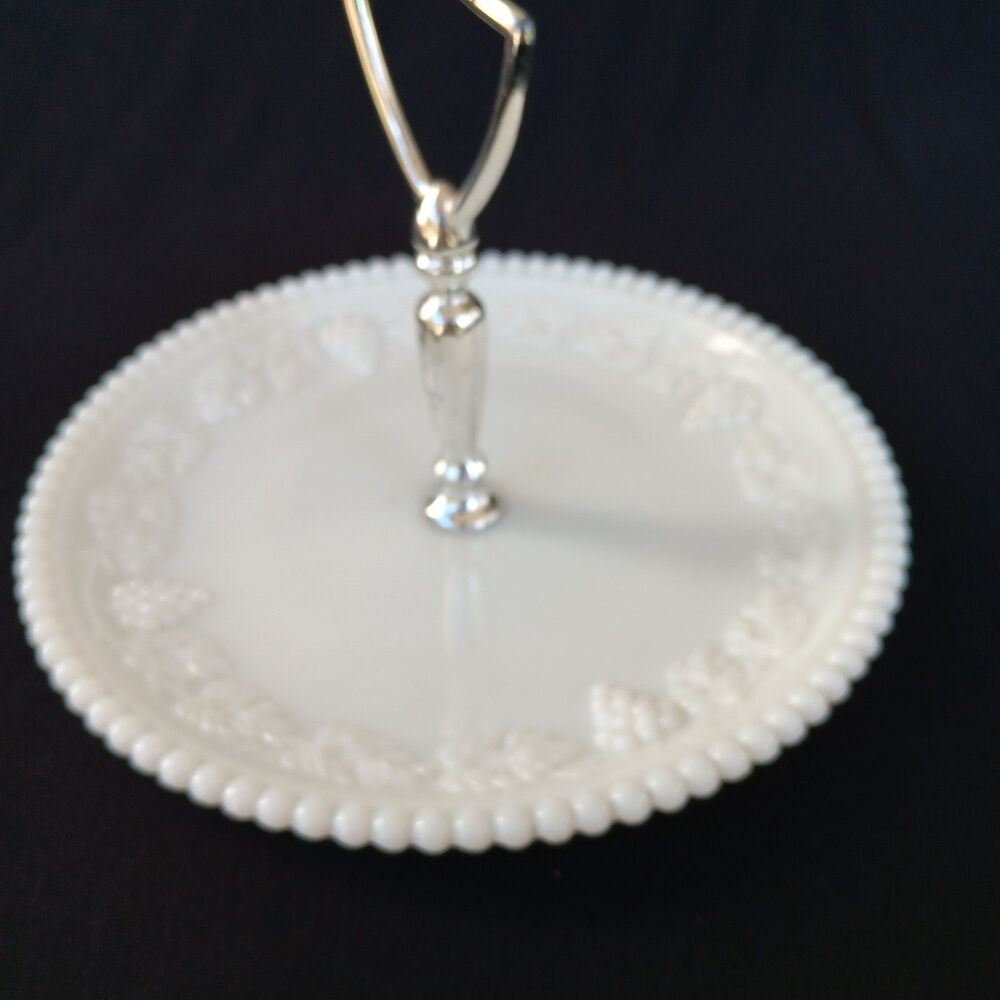 Vintage Westmoreland White Milk Glass Grape and Leaves Tidbit Tray w/ Handle - Picture 2 of 7